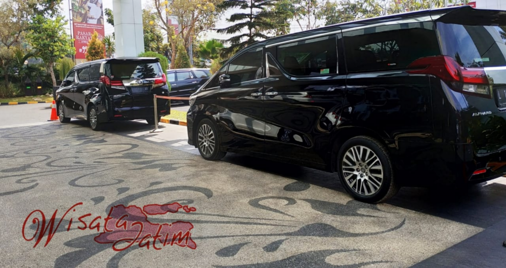 Ingin Naik Mobil Alphard  Tanpa Membeli Simak Caranya 